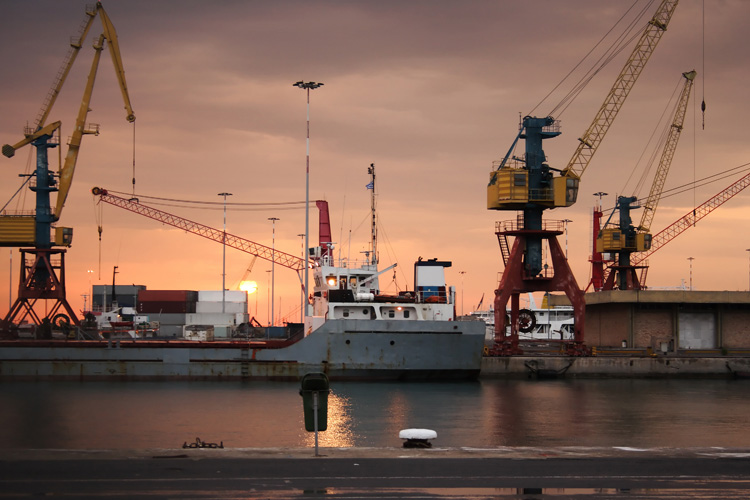 一般貿(mào)易進(jìn)出口怎么報(bào)關(guān)